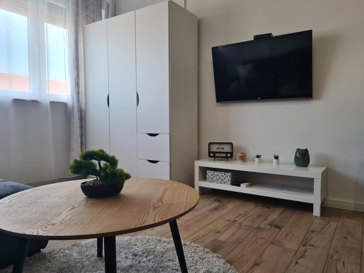 Apartman Id Donji Miholjac Buitenkant foto